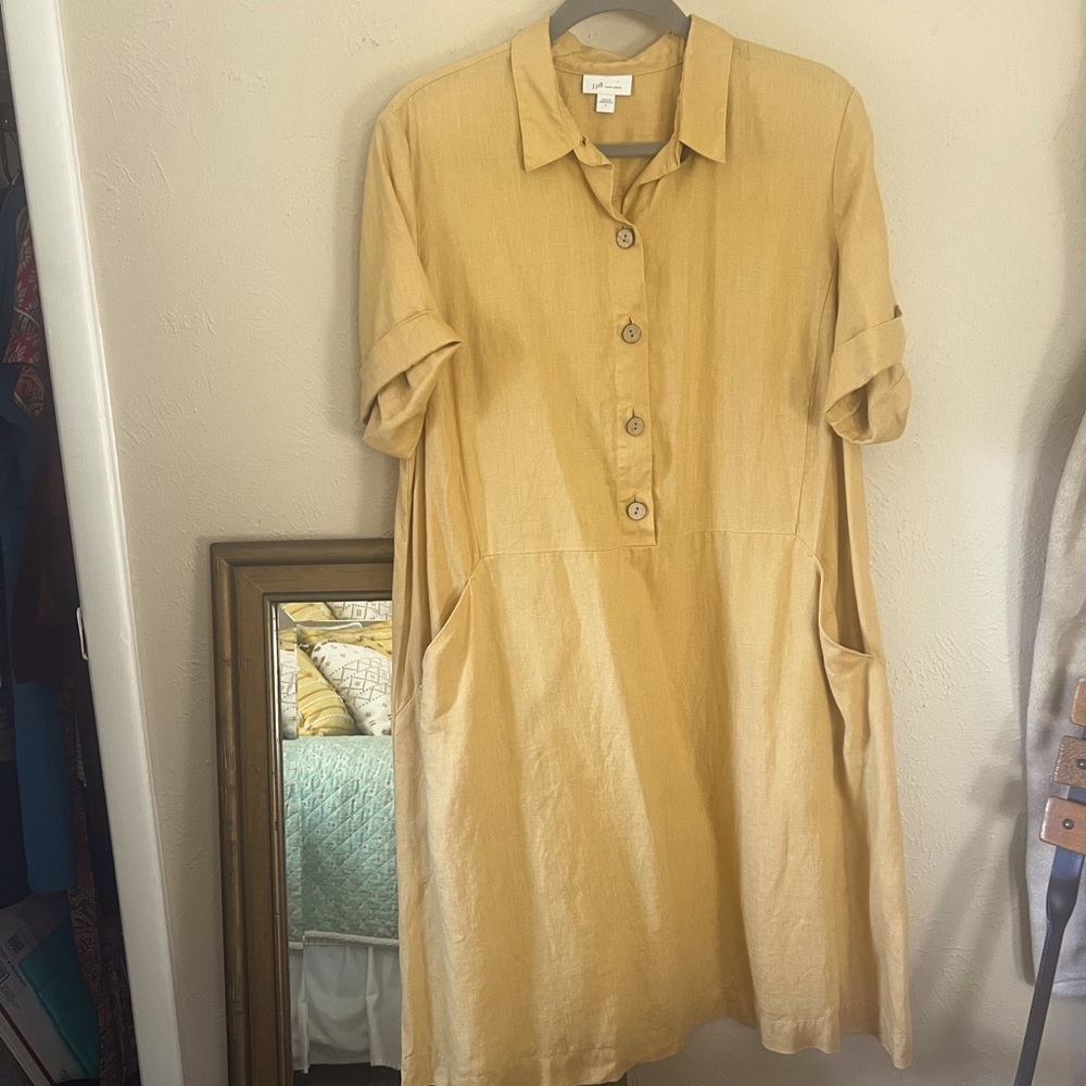 Cute spring dress in mustard yellow. 
J.jill love linen